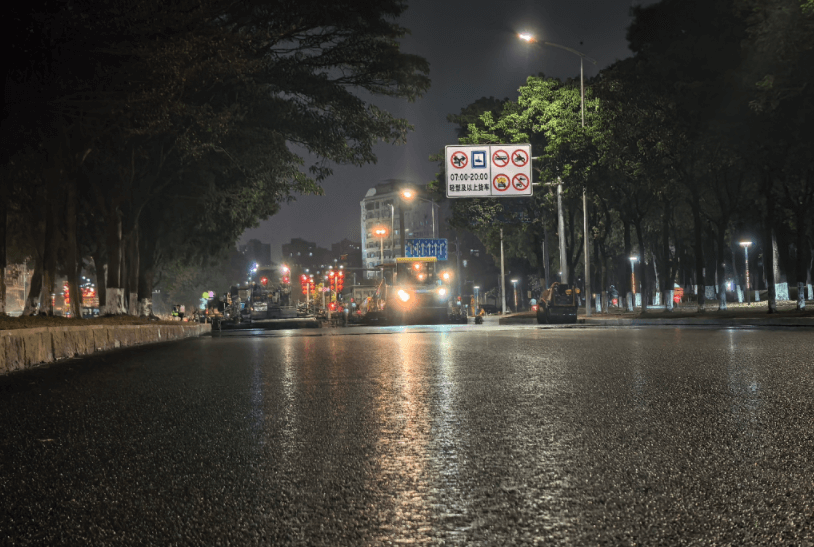 东莞松山湖SMA摊铺施工_市政道路改性沥青路面_专业沥青厂家
